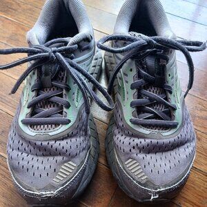 Women's Brooks Ariel 18